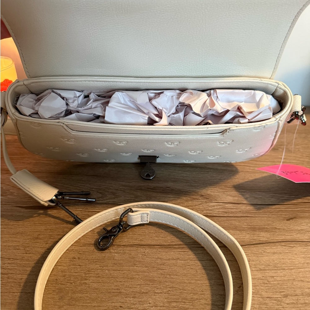 BETSEY JOHNSON Creamy Satchel/Crossbody, NWT - Picture 9 of 13